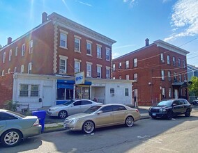 282-284 Bellevue St in Hartford, CT - Building Photo - Building Photo