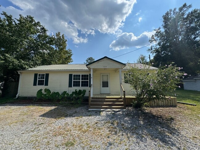 property at 127 Selman Rd NW