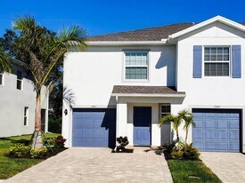 15413 Wildflower Cir in Naples, FL - Building Photo