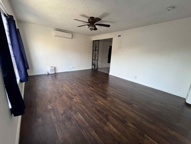 property at 3552 Whiteside St