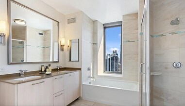 330 W Grand Ave, Unit 1628 in Chicago, IL - Foto de edificio - Building Photo