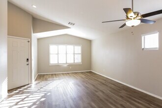 8256 N 112th Ave in Peoria, AZ - Building Photo - Building Photo