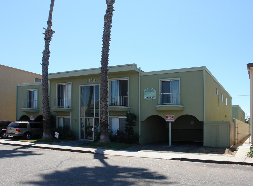 Edgewood Way Apartments in Oxnard, CA - Building Photo