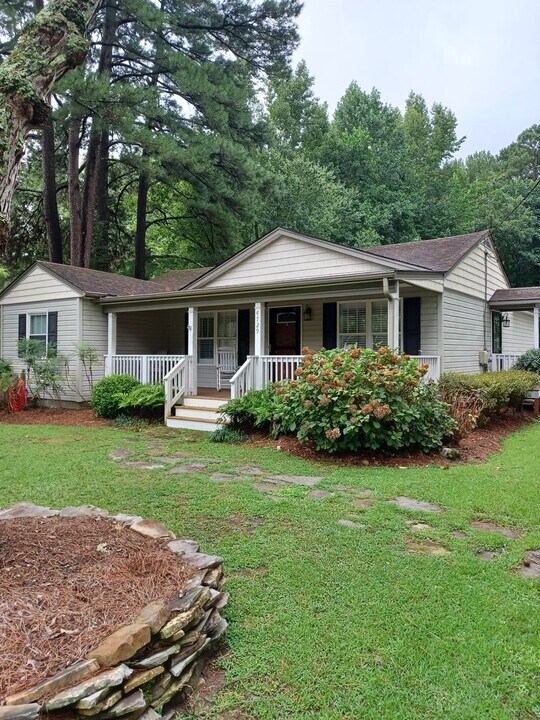 4729 Charlton Dr in Chesapeake, VA - Building Photo