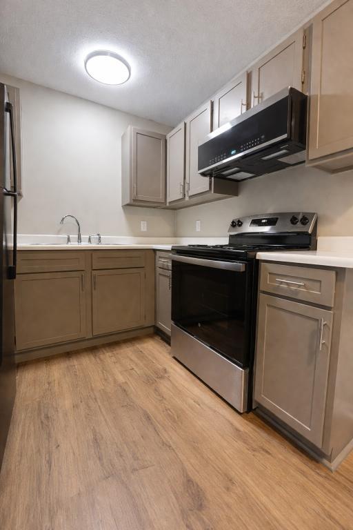 1900 Apartment Dr in Traverse City, MI - Building Photo - Building Photo