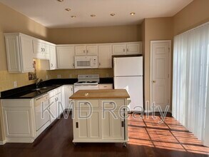 8005 Flanders St in Charlotte, NC - Building Photo - Building Photo