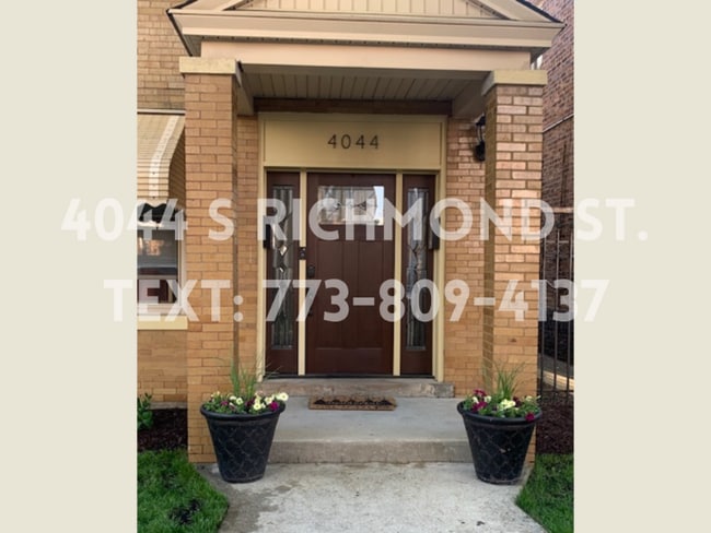 4044 S Richmond St