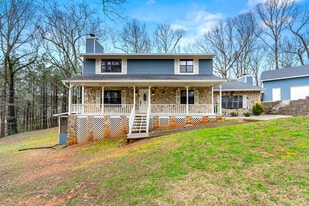 249 Tony Trl SE, Unit Bed and bath suite 1 in Mableton, GA - Building Photo