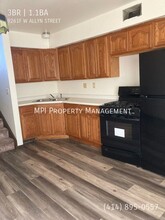 9261F W Allyn St in Milwaukee, WI - Building Photo - Building Photo