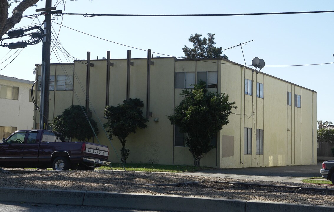 35533 Newark Blvd in Newark, CA - Foto de edificio