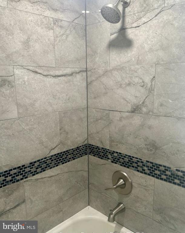 529 Queen St in Woodbury, NJ - Foto de edificio - Building Photo