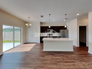 6057 Little Blf Cir in Mascotte, FL - Foto de edificio - Building Photo