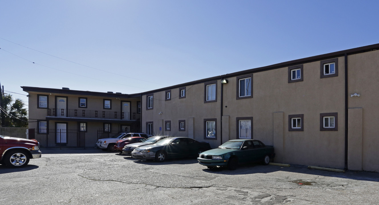 2300 N Broad St in New Orleans, LA - Building Photo