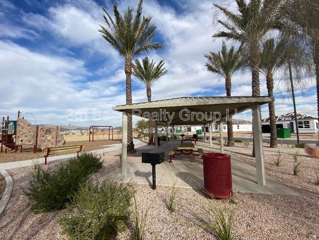 24402 W Pueblo Ave in Buckeye, AZ - Building Photo - Building Photo