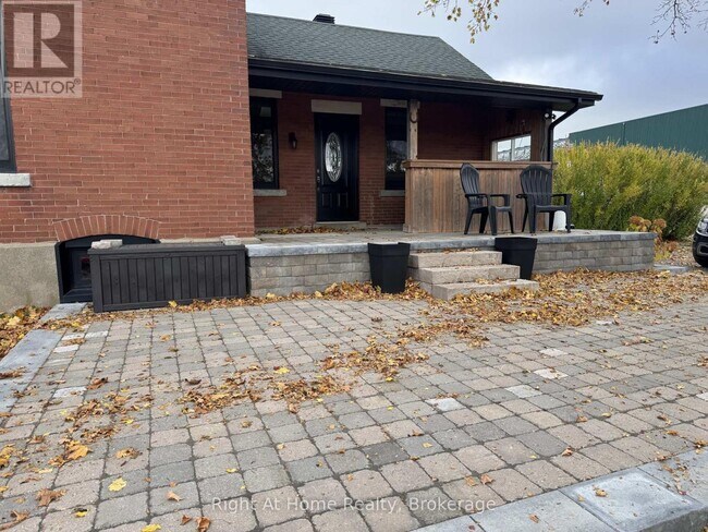 property at 12 Erinville Dr