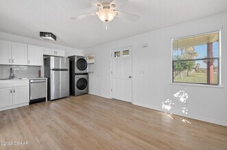 11 Oriole Cir in Ormond Beach, FL - Building Photo - Building Photo