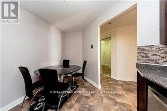 410 McLevin Ave in Toronto, ON - Building Photo - Building Photo