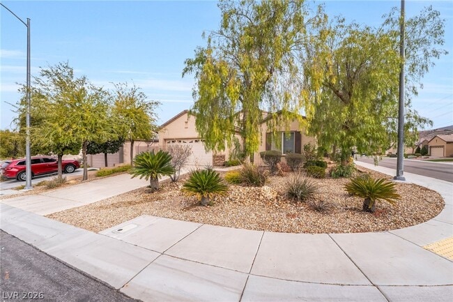 2560 Crater Rock St in Henderson, NV - Building Photo - Building Photo