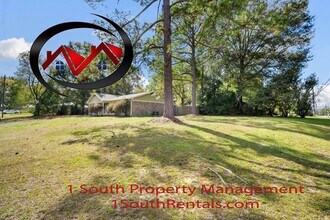 1725 Wagon Wheel Dr in Semmes, AL - Building Photo - Building Photo