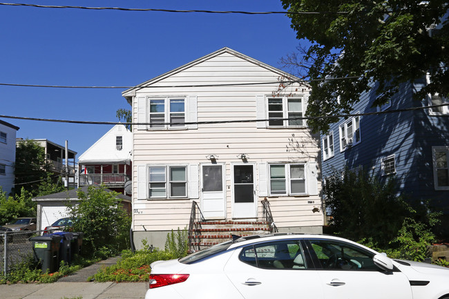 35 Melbourne St in Dorchester, MA - Foto de edificio - Building Photo