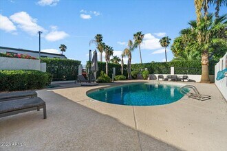 7755 E Thomas Rd in Scottsdale, AZ - Building Photo - Building Photo