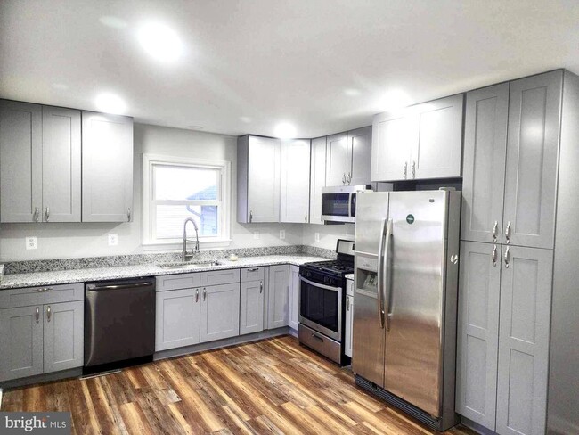10 St Patrick St in Fredericksburg, VA - Building Photo - Building Photo