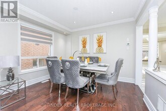 10 Leopard Gate in Brampton, ON - Building Photo - Building Photo