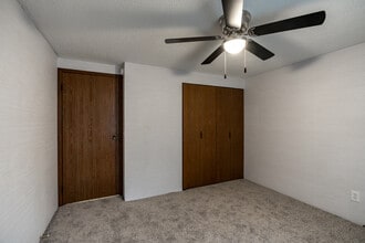 Wentworth in Roseville, MI - Foto de edificio - Interior Photo