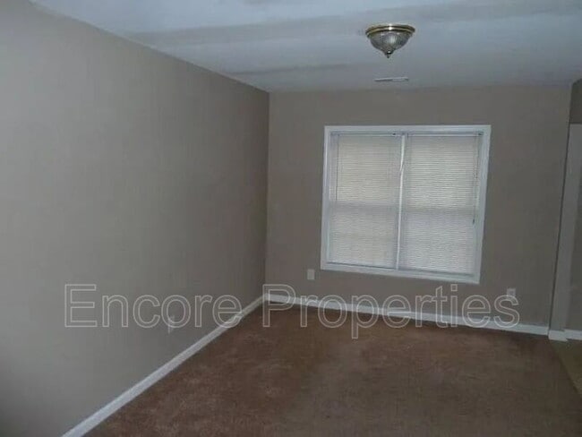 2004 Hart St in Durham, NC - Building Photo - Building Photo