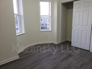 5625 Sprague St in Philadelphia, PA - Building Photo - Building Photo