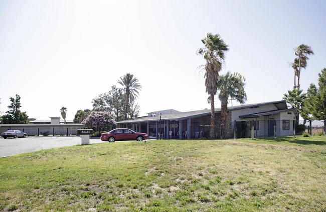 Sunrise Casitas in Lancaster, CA - Building Photo - Building Photo