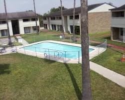 Lindberg Square Apartments in McAllen, TX - Building Photo