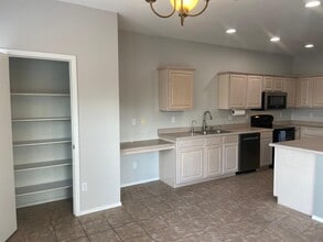 1330 E Pedro Rd in Phoenix, AZ - Building Photo - Building Photo