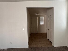 3104 Naggio Shores Ave in Las Vegas, NV - Building Photo - Building Photo