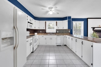 8701 Tullahoma Hwy in Estill Springs, TN - Foto de edificio - Building Photo