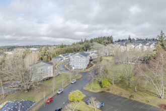 Landing at Harbor Pointe in Bremerton, WA - Building Photo - Building Photo