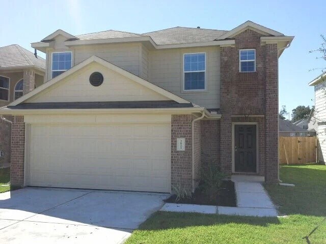 5822 Northern Oak St in Houston, TX - Foto de edificio