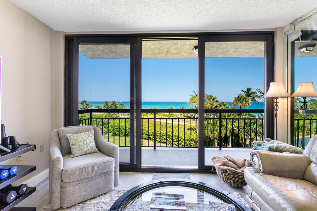 701 S Seas Dr in Jupiter, FL - Foto de edificio