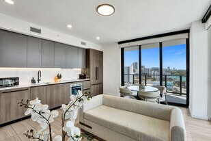 580 72nd St in Miami Beach, FL - Building Photo