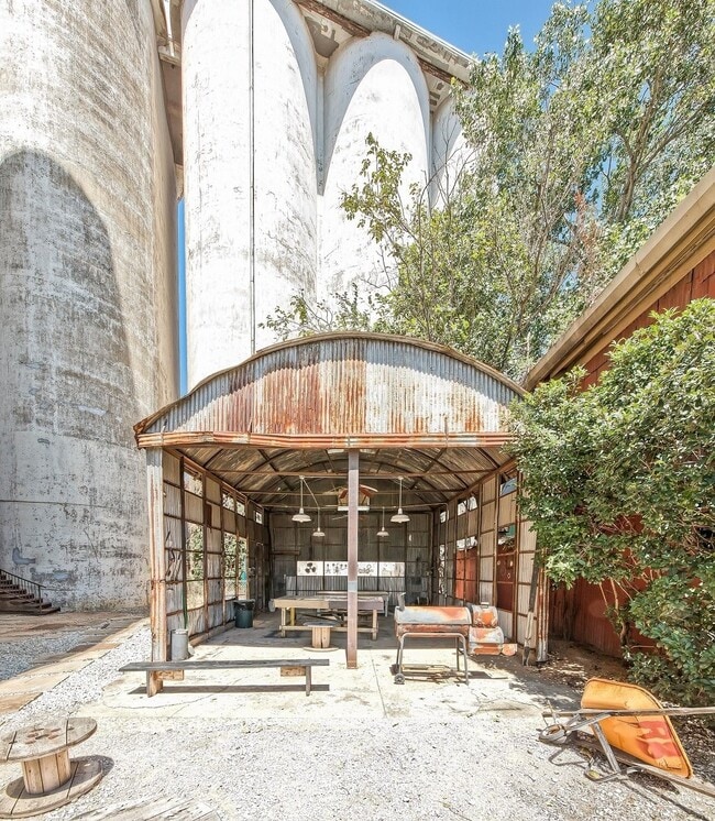 property at 2400 S Ervay St