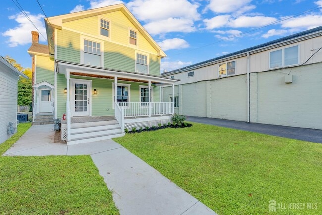 property at 15 N Main St