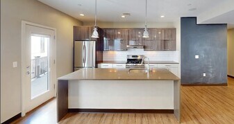 16 Preble St, Unit Unit 7 in Boston, MA - Building Photo