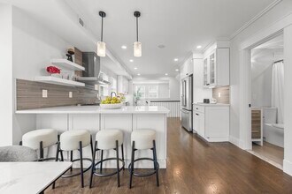 72 Governor Winthrop Rd in Somerville, MA - Building Photo - Building Photo