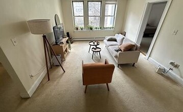 20 Colborne Rd, Unit 3 in Boston, MA - Foto de edificio - Building Photo