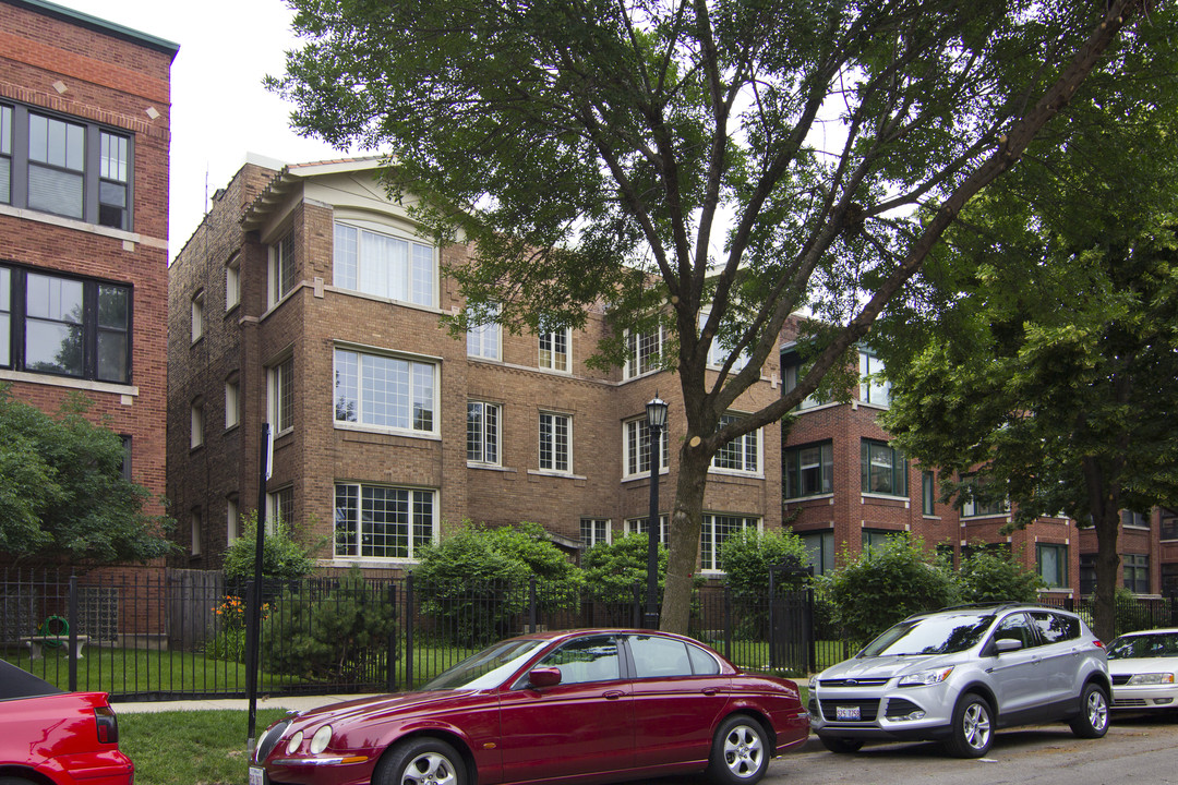 4432 N Malden St in Chicago, IL - Foto de edificio