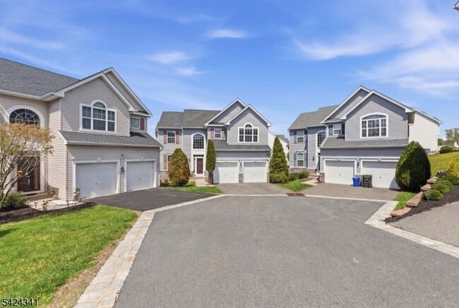 263 Winding Hill Dr in Hackettstown, NJ - Building Photo - Building Photo