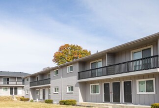 Shawnee Apartments in Shawnee, KS - Foto de edificio - Building Photo