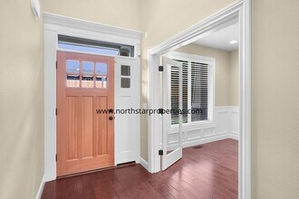 17095 Rebecca Ln in Lake Oswego, OR - Building Photo - Building Photo