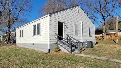 707 Windsor St in Burlington, NC - Building Photo - Building Photo