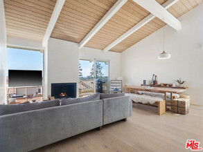 28254 Rey De Copas Ln in Malibu, CA - Building Photo - Building Photo